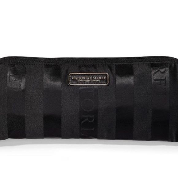 Victoria's Secret Getaway Packable Weekender Limited Edition - Picture 2 of 2